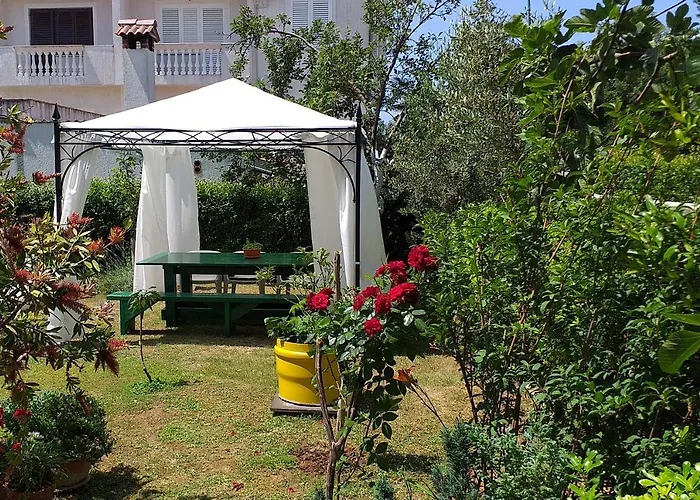 Lägenhet With Parking Space - Diklo, - 5908